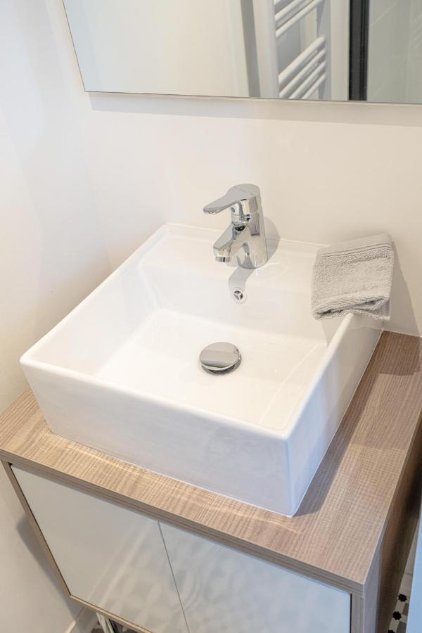 Le Nid - Appart'Hotel Le Gatsby Saint-Quentin  Bagian luar foto